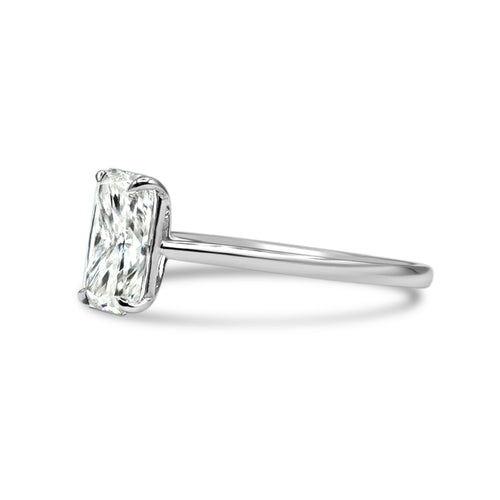 The Ayra Ring - 3ct Moissanite