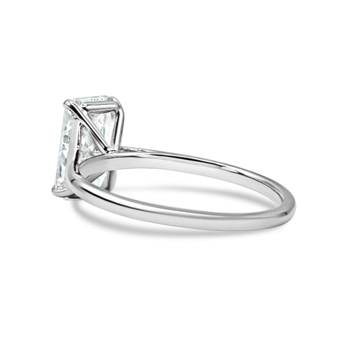 The Ayra Ring - 3ct Moissanite